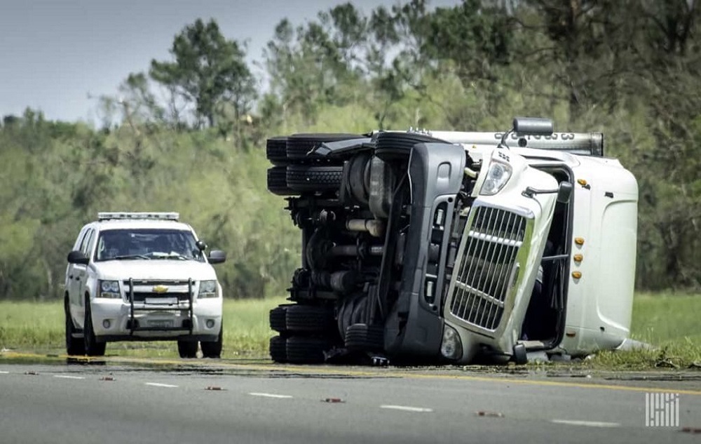 all you need to know about the causes of truck accidents